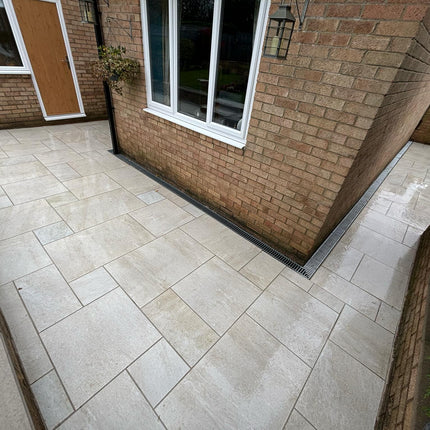 Lake Quartz White Porcelain Paving